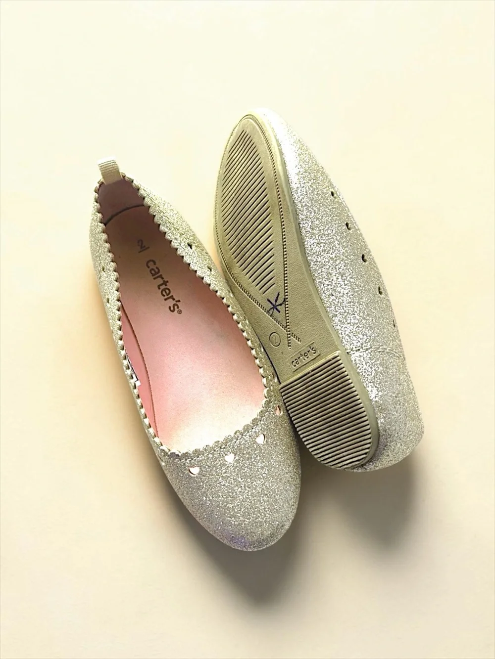 Carter’s Girls Flats 🩰 Gold Glitter Heart‑Cutout Size 2 Gently Worn